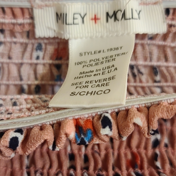 Elegant Smocked Off-Shoulder Blouse - Floral Peach - Picture 3 of 4